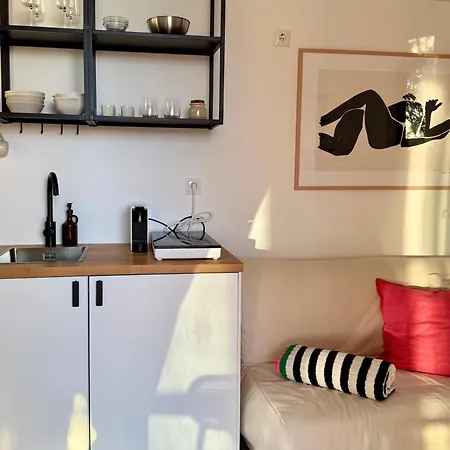 Кемпинг Modern Tiny House With Big Comfort Эштомбар