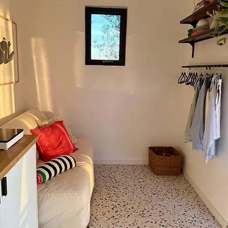 Modern Tiny House With Big Comfort Kamp alanı